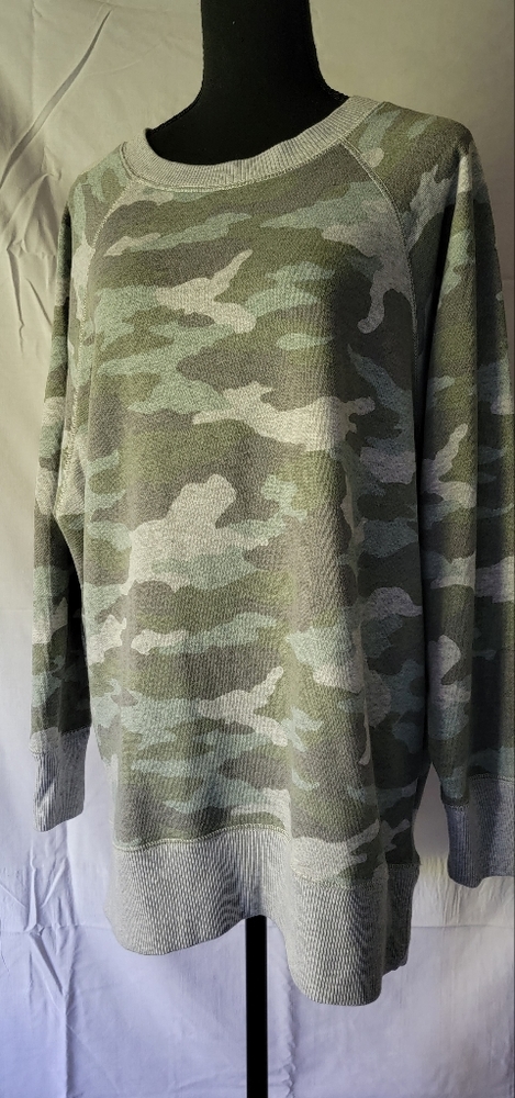 Camo American Eagle Outfitters Sweater